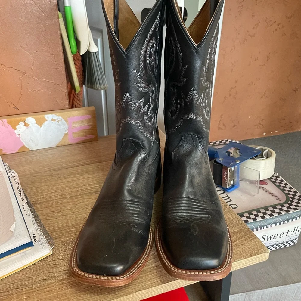 Black Western Boots - Picture 2 of 4